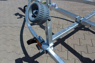 Přívě na lodě Faro Aqua 4,3 750kg rolny - boční rolna