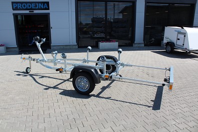Přívě na lodě Faro Aqua 4,3 750kg rolny - vytahovací zadní koryto