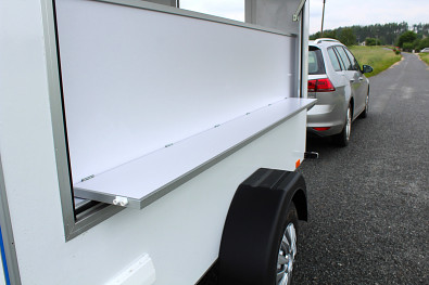 Přívěs stánek TFS 252.01 1300kg - výklopný pult pro zákazníky