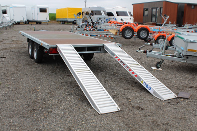 Přívěs UNK 2000x4000 valník 3500kg napr. 4400kg