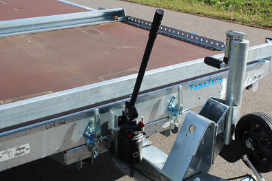 TANATECH Přívěs Lider plato 5,06x2,15 3500kg stav. oje, nájezdy, hydr. sklopný