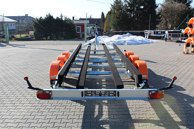 Přívěs na loď Thomas BT-3500L 3500kg kobercové lyžiny