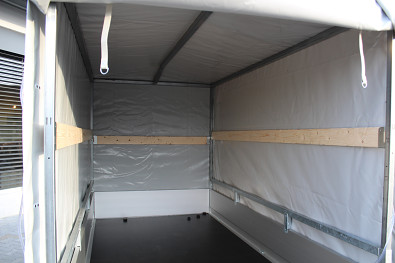 Přívěs Saris MC 255 133 1350kg, čelo otevírací, plachta 150cm