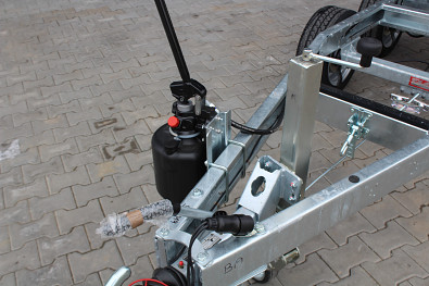 TANATECH Přívěs Saris 1-str. sklápěč K1 276 150 2000 35cm Manual, sklápěcí přívěs, sklopka