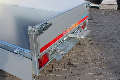 TANATECH Přívěs Eduard 2615 1-stranný sklápěč 1500kg kola R13 vč. nájezdů