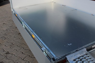 TANATECH Přívěs Eduard 2615 1-stranný sklápěč 1500kg kola R13 vč. nájezdů