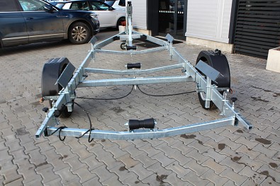 TANATECH Lodní přívěs MARTZ Yacht 1300kg přívěs na lodě, přívěs na přepravu lodí lodě