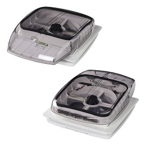 PLUS FAN – Automatický střešní ventilátor 400×400 mm pro obytné vozy a karavany s LED osvětlením a zatemňovací roletou, průhledný detail