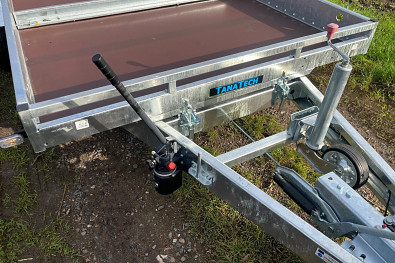 TANATECH Přepravník aut a bagrů Lider 4,5x1,9 3500kg hydr. sklopný