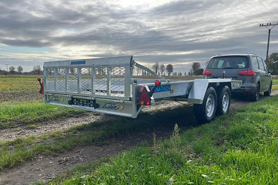 TANATECH Přepravník aut a bagrů Lider 4,5x1,9 3500kg hydr. sklopný