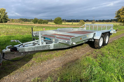 TANATECH Přepravník aut a bagrů Lider 4,5x1,9 3500kg hydr. sklopný