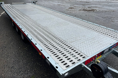 TANATECH Přívěs Lorries PLI35-6021 3500kg hydr. sklopný na přepravu aut