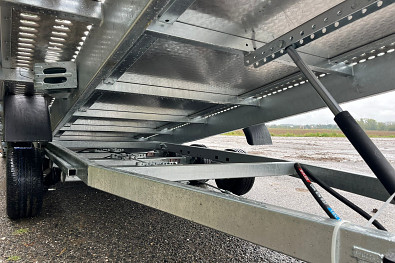 TANATECH Přívěs Lorries PLI35-6021 3500kg hydr. sklopný na přepravu aut