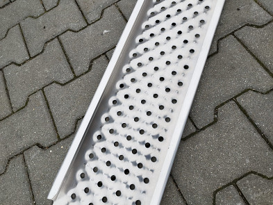 Nájezd alu rovný 2000x200mm nosnost 200kg/ks masivní provedení