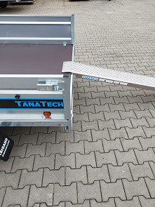 Nájezd alu rovný 2500x260mm nosnost 500kg/ks bezpečné uchycení na ložnou plochu