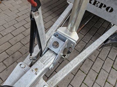 Držák opěrného kolečka na nájezdovou brzdu univerzální se šrouby KF27 161/251S SFV20-25 Schlegel