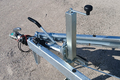 TANATECH Přívěs Saris MP 305 153 2700kg vč. nájezdů