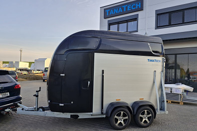 TANATECH Přívěs na 2 koně Sirius S77 Poly 340x175x242 2500kg