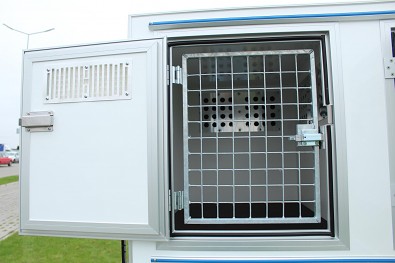 Kotec přívěsného vozíku na psy