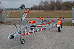 Přívěs na loď Thomas BT 1300L 1300kg