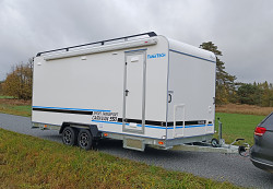 Přívěs skříňový Tomplan TFS 550.01 2700kg Speed caravan vč. zadní rampy