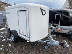 Skříňový přívěs Debon Roadster 255 1300kg bílý, boční dveře